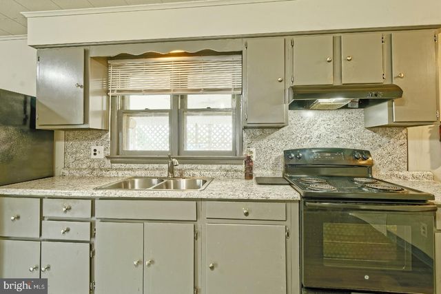 1329 BELGRADE AVE, Burlington, NJ 08016