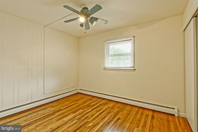 1329 BELGRADE AVE, Burlington, NJ 08016