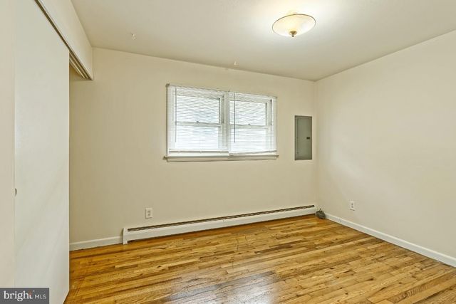 1329 BELGRADE AVE, Burlington, NJ 08016