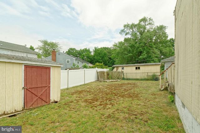 1329 BELGRADE AVE, Burlington, NJ 08016
