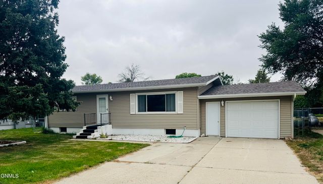 1007 Blackstone Lane, Beulah, ND 58523 property photo