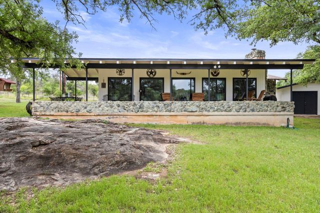 160 Lake Shore DR, Horseshoe Bay, TX 78657