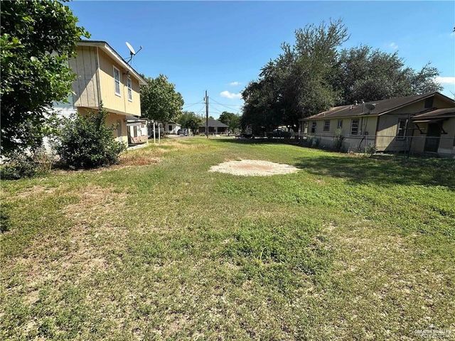 1215 N 14th Place, Edinburg, TX 78541