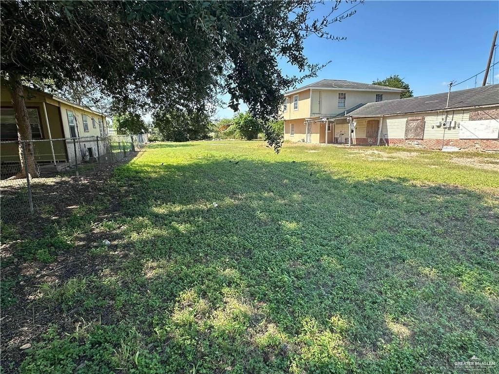 1215 N 14th Place, Edinburg, TX 78541