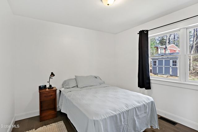 1142 Nys Rt 9P, Saratoga Springs, NY 12866