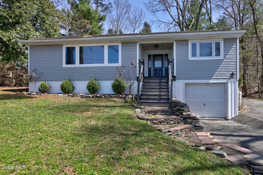 1142 Nys Rt 9P, Saratoga Springs, NY 12866
