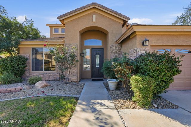 857 E CARLA VISTA Drive, Gilbert, AZ 85295