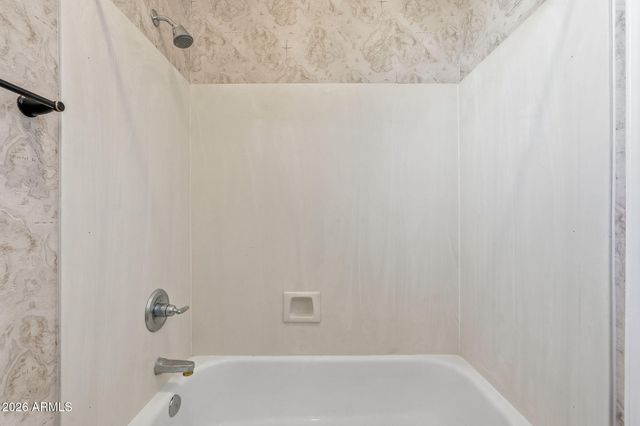 857 E CARLA VISTA Drive, Gilbert, AZ 85295