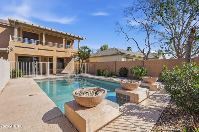 857 E CARLA VISTA Drive, Gilbert, AZ 85295