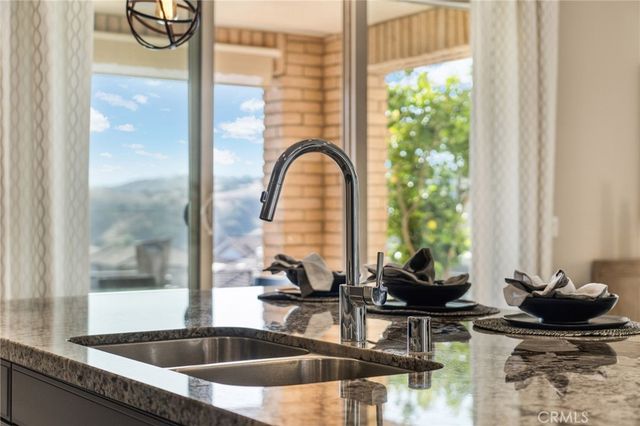 31 Baliza Rd, Rancho Mission Viejo, CA 92694