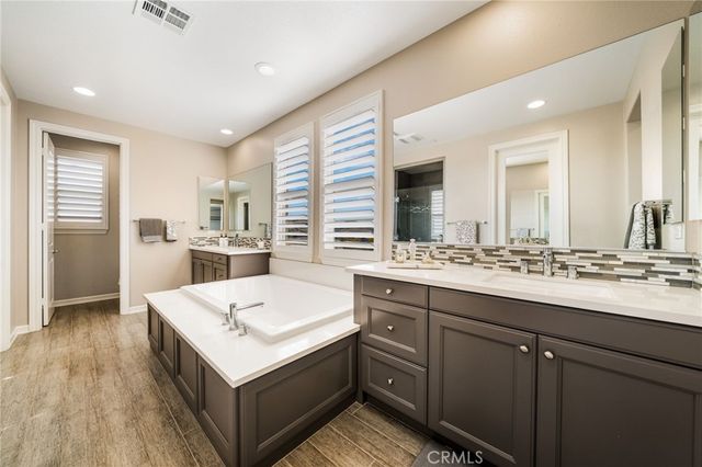 31 Baliza Rd, Rancho Mission Viejo, CA 92694