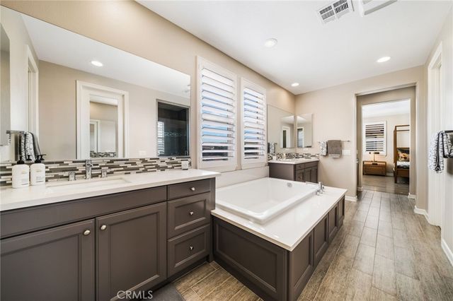 31 Baliza Rd, Rancho Mission Viejo, CA 92694