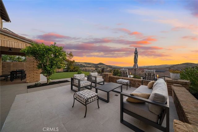 31 Baliza Rd, Rancho Mission Viejo, CA 92694