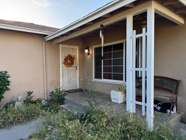 2625 E Michigan Avenue, Fresno, CA 93703