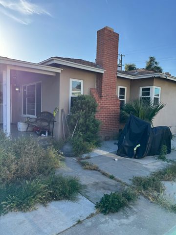 2625 E Michigan Avenue, Fresno, CA 93703
