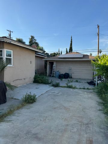 2625 E Michigan Avenue, Fresno, CA 93703