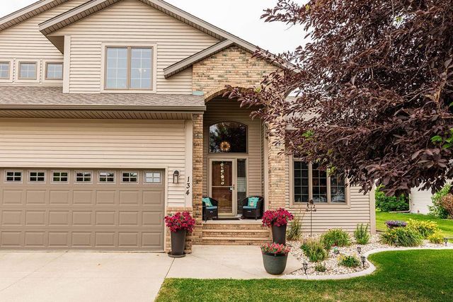 134 17th Avenue E, West Fargo, ND 58078