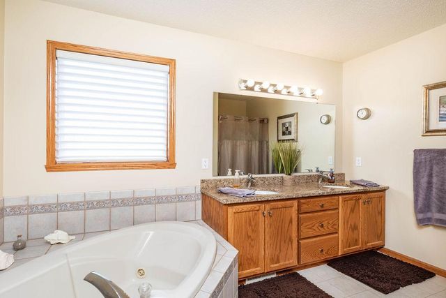 134 17th Avenue E, West Fargo, ND 58078