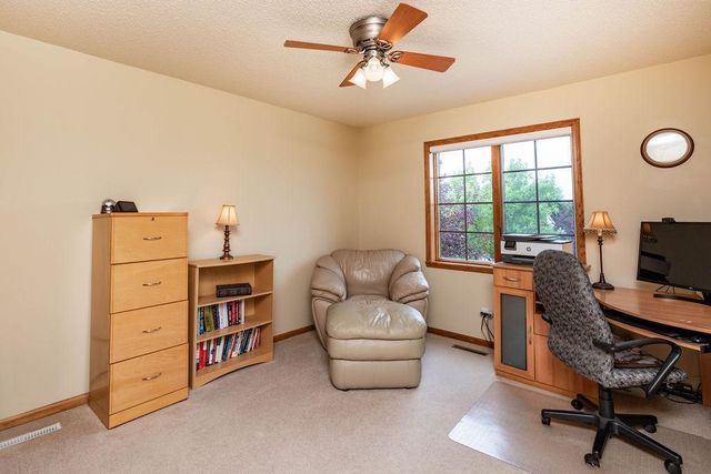 134 17th Avenue E, West Fargo, ND 58078