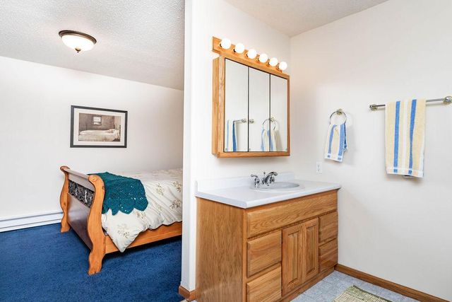 134 17th Avenue E, West Fargo, ND 58078