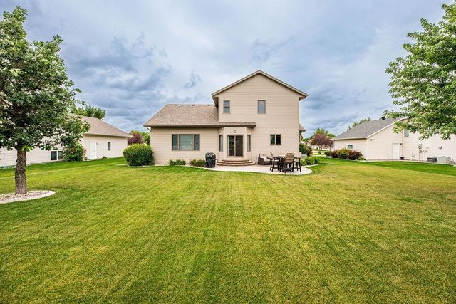 134 17th Avenue E, West Fargo, ND 58078