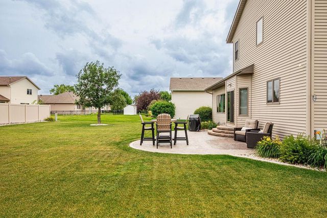 134 17th Avenue E, West Fargo, ND 58078