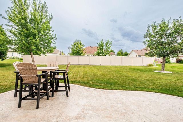 134 17th Avenue E, West Fargo, ND 58078