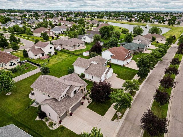 134 17th Avenue E, West Fargo, ND 58078