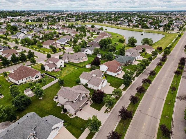 134 17th Avenue E, West Fargo, ND 58078