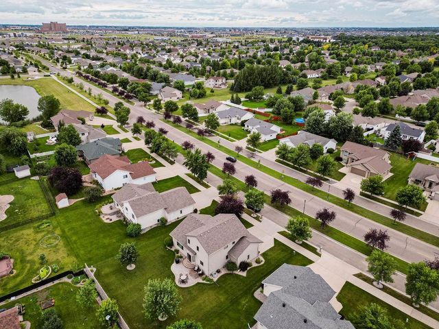 134 17th Avenue E, West Fargo, ND 58078