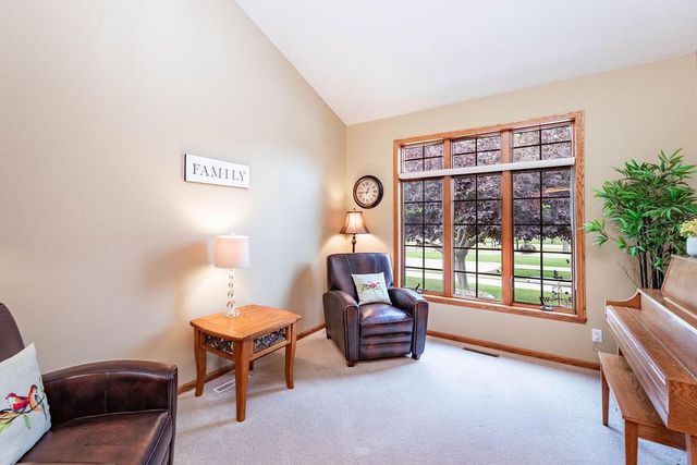 134 17th Avenue E, West Fargo, ND 58078