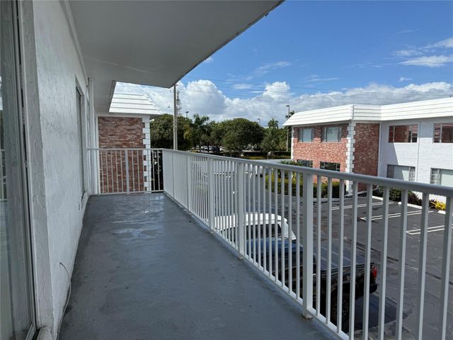 412 S Cypress Rd 225, Pompano Beach, FL 33060