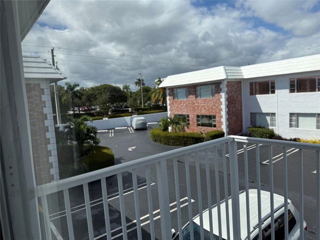 412 S Cypress Rd 225, Pompano Beach, FL 33060