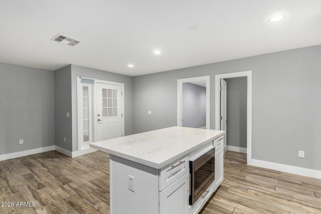 3520 S POPLAR Street, Tempe, AZ 85282