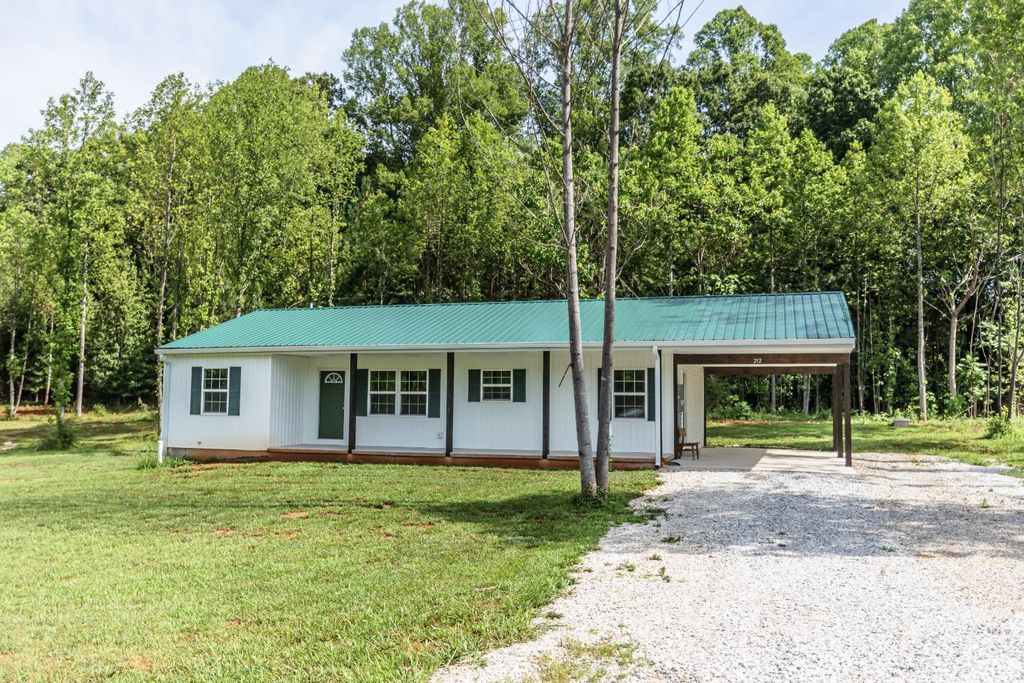 Image 1 of property listing at 212 Cornfield Lane, Appomattox, VA 24522