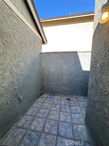 4813 Village Green, San Bernardino, CA 92407