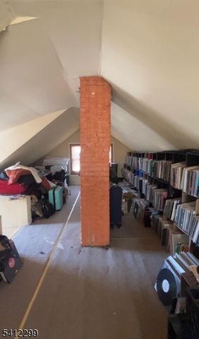 213 High St, Elizabeth City, NJ 07202