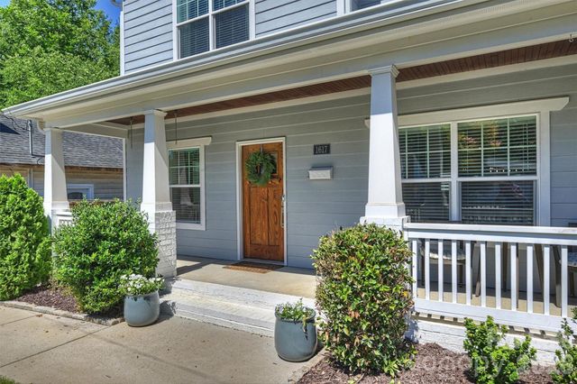 1617 Hawthorne Lane, Charlotte, NC 28205