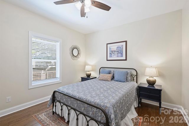1617 Hawthorne Lane, Charlotte, NC 28205
