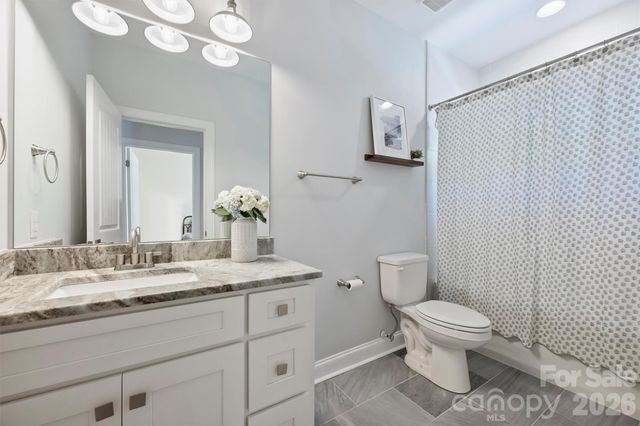 1617 Hawthorne Lane, Charlotte, NC 28205