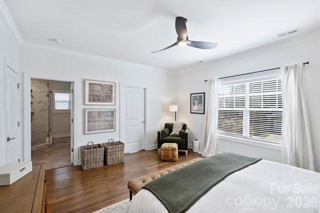 1617 Hawthorne Lane, Charlotte, NC 28205