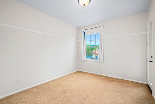 2521 Honeybell Lane, Escondido, CA 92027