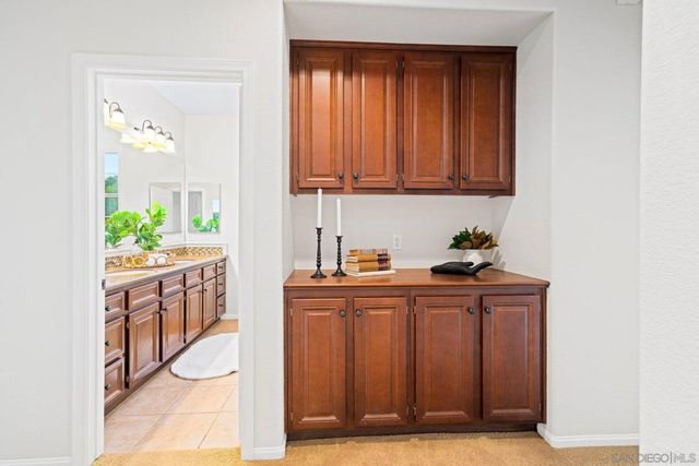 2521 Honeybell Lane, Escondido, CA 92027