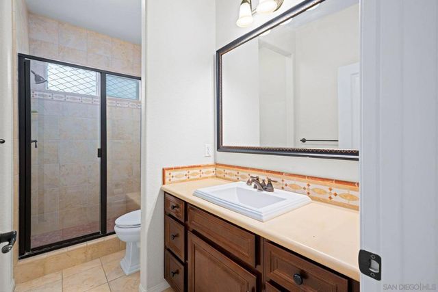 2521 Honeybell Lane, Escondido, CA 92027