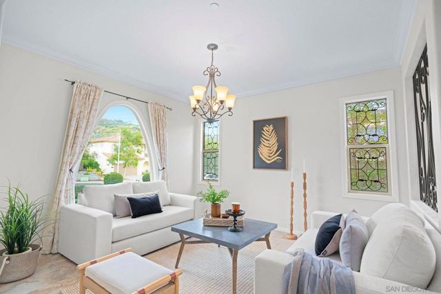 2521 Honeybell Lane, Escondido, CA 92027