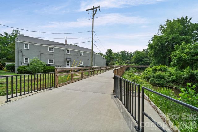 241 Wakefield Drive C, Charlotte, NC 28209
