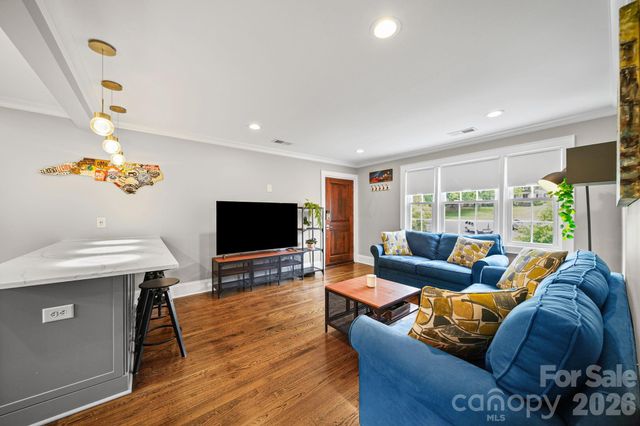 241 Wakefield Drive C, Charlotte, NC 28209