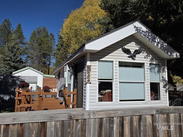 22 B Street, Cascade, ID 83611 property photo