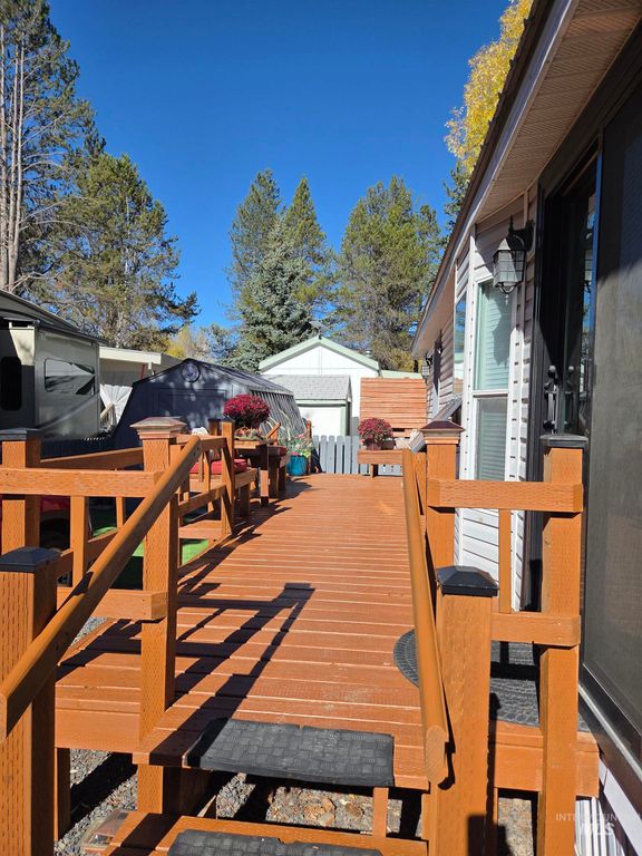 22 B Street, Cascade, ID 83611 photo 2