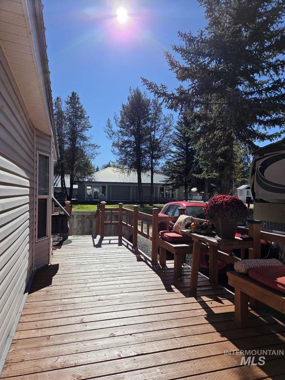22 B Street, Cascade, ID 83611 photo 3